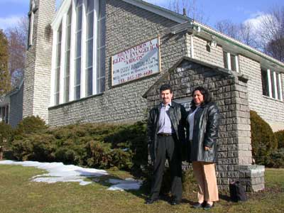 Pastores José y Sonia Urrutia de Kingston, NY